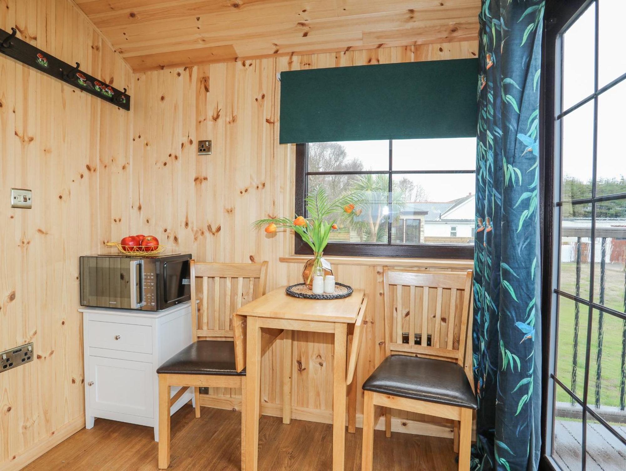 Tal Sarn Shepherd Hut Llanfairpwllgwyngyll Exterior foto